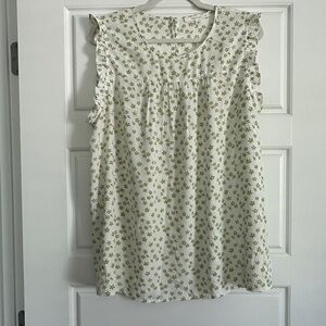 Fun2fun green floral top